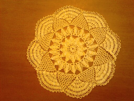 Χειροποίητο πλεκτό σεμέν Handmade knitted set with tablecloth