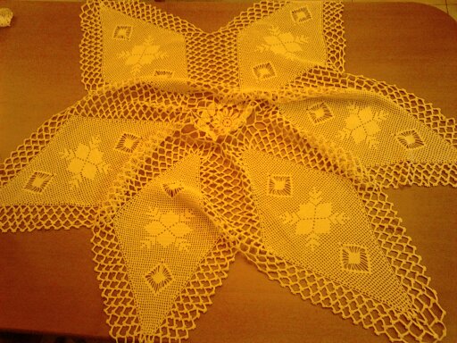 Χειροποίητο πλεκτό σεμέν Handmade knitted set with tablecloth