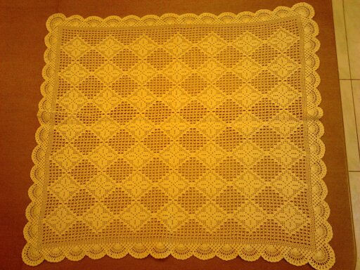 Χειροποίητο πλεκτό σεμέν Handmade knitted set with tablecloth