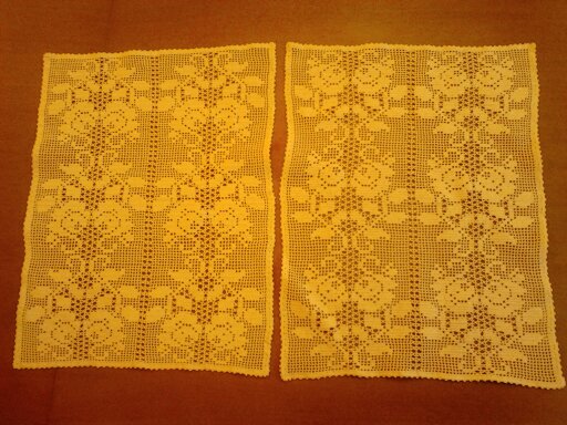 Χειροποίητο πλεκτό σεμέν Handmade knitted set with tablecloth