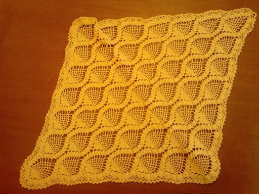 Χειροποίητο πλεκτό σεμέν Handmade knitted set with tablecloth